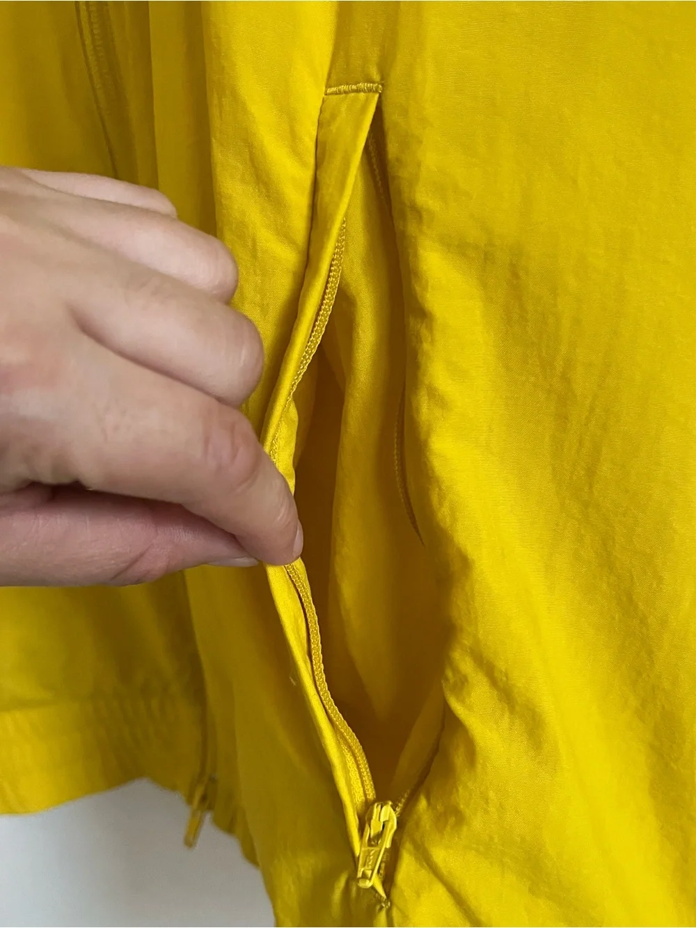 Adidas Originals Yellow Hooded Zipper Pockets Windbreaker size XL